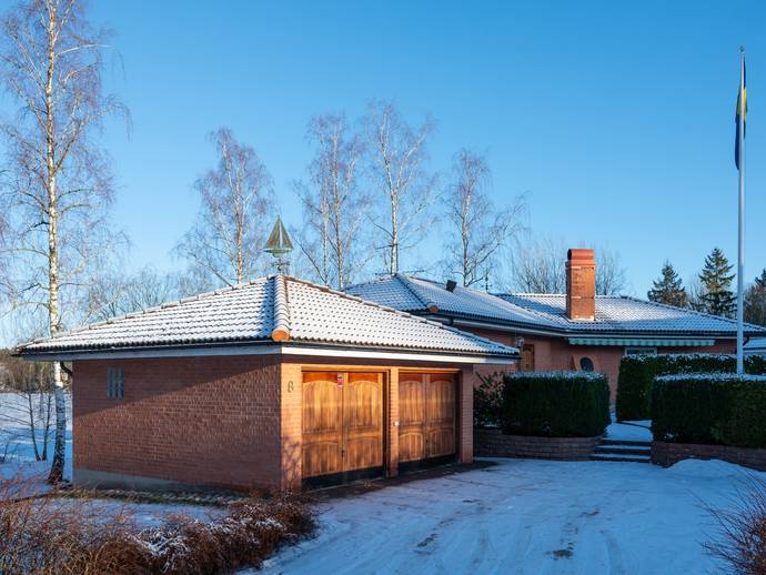 Midvintervägen 8 i Skogås - Drevviksstrand , Huddinge kommun - villa ...