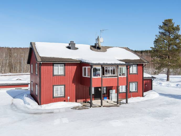 8 rok · 350 m² · Gullnäsvägen 2 A