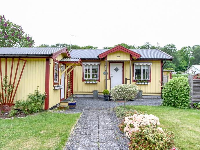1 rok · 30 m² · Anemongången 84
