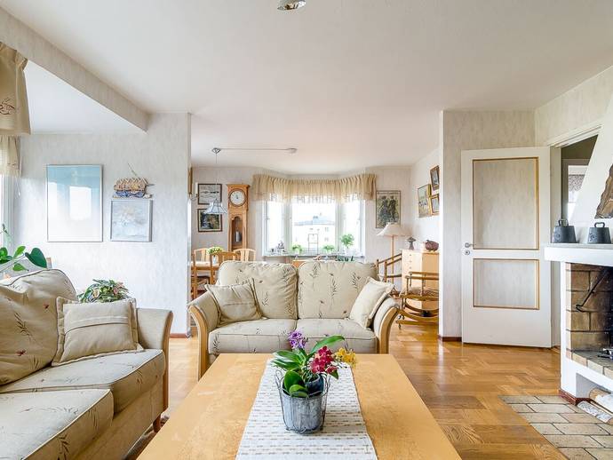 4 rok · 128 m² · Hyttgatan 10 A