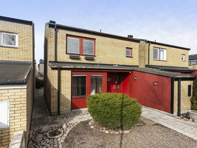 Åkerlyckan 51 i Staffanstorp, Staffanstorps kommun villa till salu