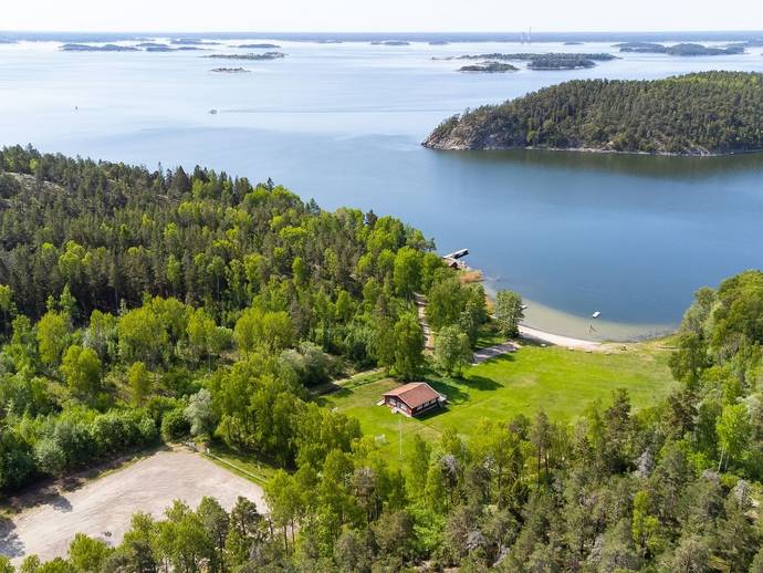 Törnsångarvägen 44 i Uttervik, Nyköpings kommun - fritidsboende till ...