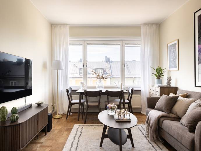 1 rok · 27 m² · Sveavägen 122