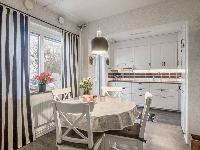 1 rok · 50 m² · Sveavägen 23A