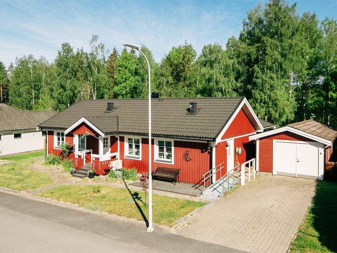 6 rok · 143 m² · Ginstvägen 5