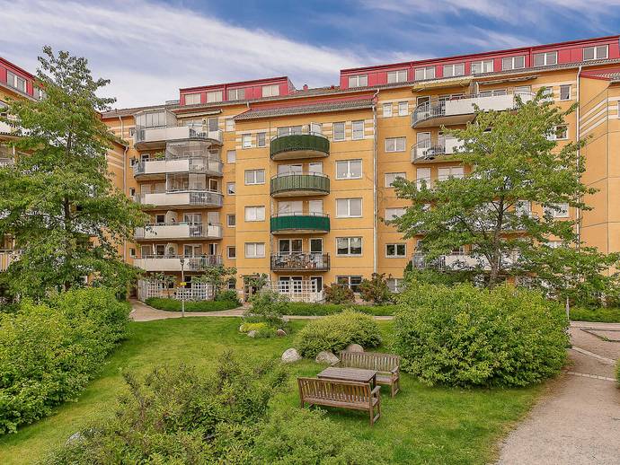 2 rok · 47 m² · Serenadvägen 16