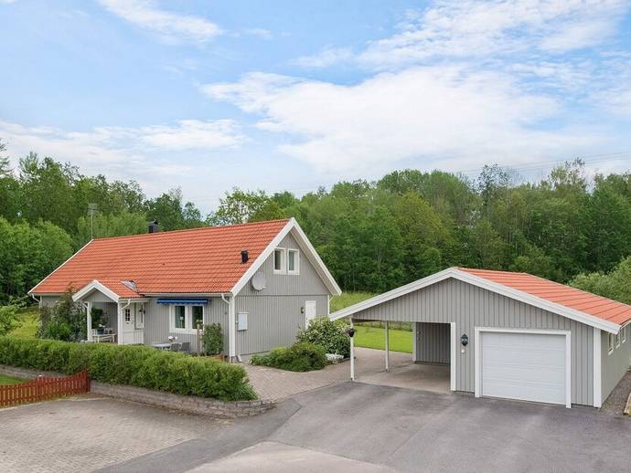 6 rok · 183 m² · Lindbacksvägen 27