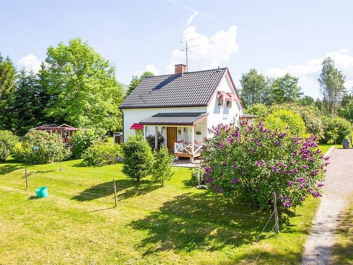 6 rok · 143 m² · Åsteby 153
