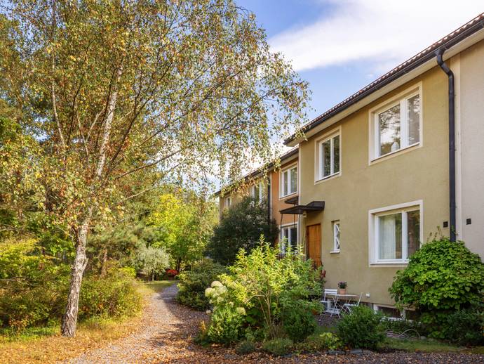 Par-/radhus, 5 rum, 104 m²