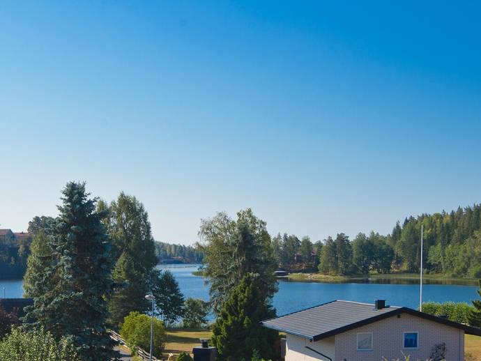 6 rok · 230 m² · Lommövägen 4