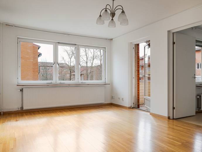 2 rok · 64 m² · Solberga hagväg 18