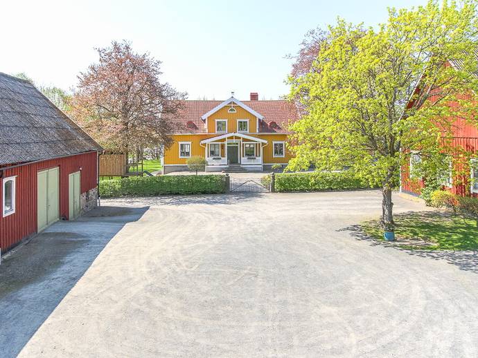 8 rok · 243 m² · Vekerums Byväg 45-8