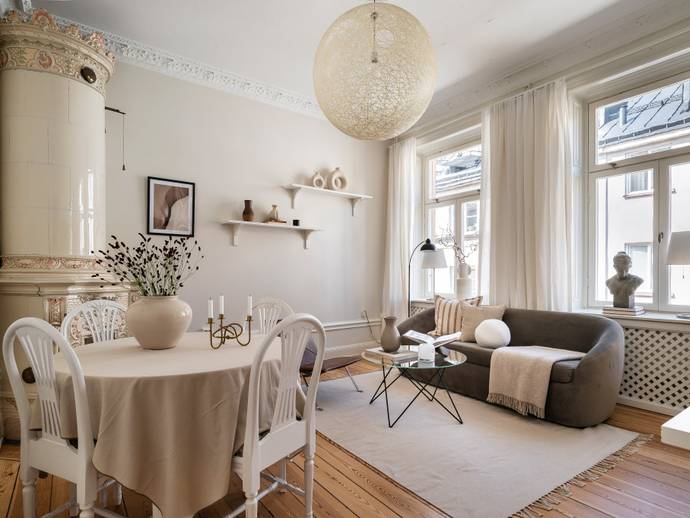 2 rok · 56 m² · Kammakargatan 27, 3 tr