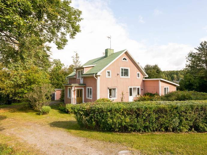 6 rok · 175 m² · Brovägen 6