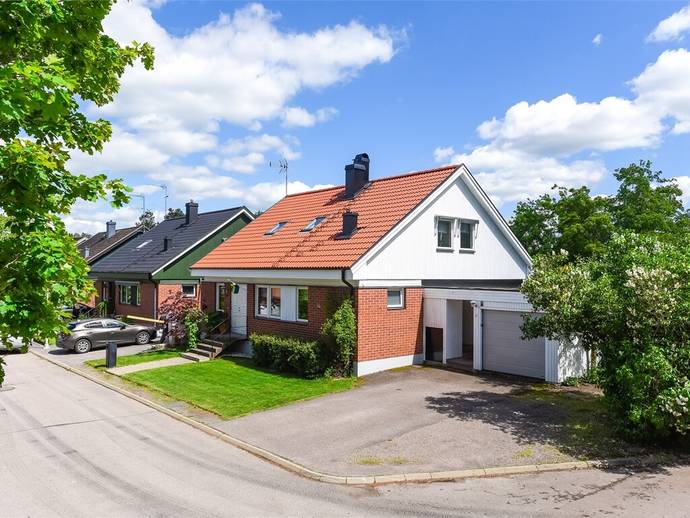 6 rok · 190 m² · Kvinnebyvägen 276