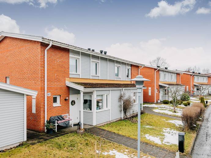 5 rok · 104 m² · Stenelidsvägen 127