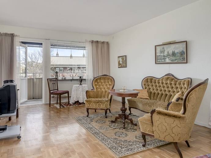 2 rok · 65 m² · Furugatan 144