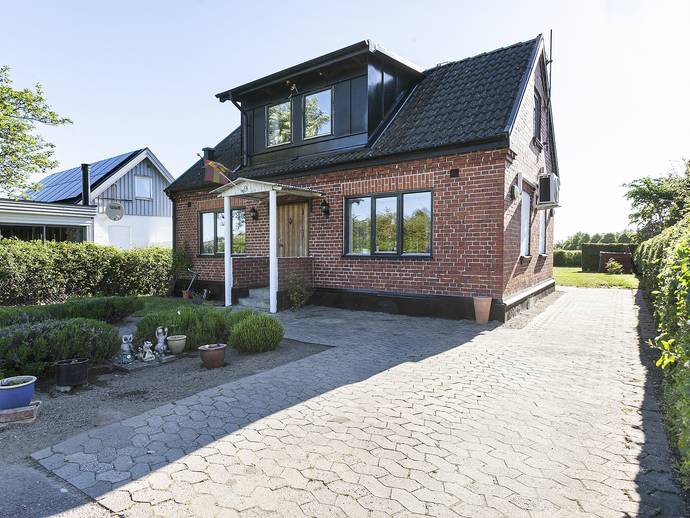 Nummer ettavägen 9 i Staffanstorp, Staffanstorps kommun Villa till salu