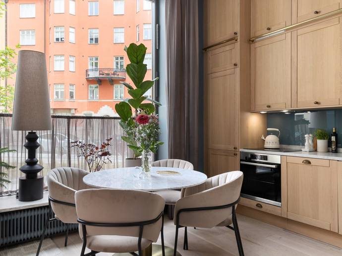 2 rok · 43 m² · Grevgatan 72