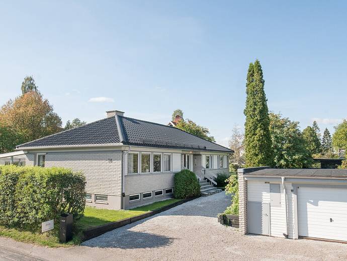 8 rok · 125 m² · Huggstavägen 14