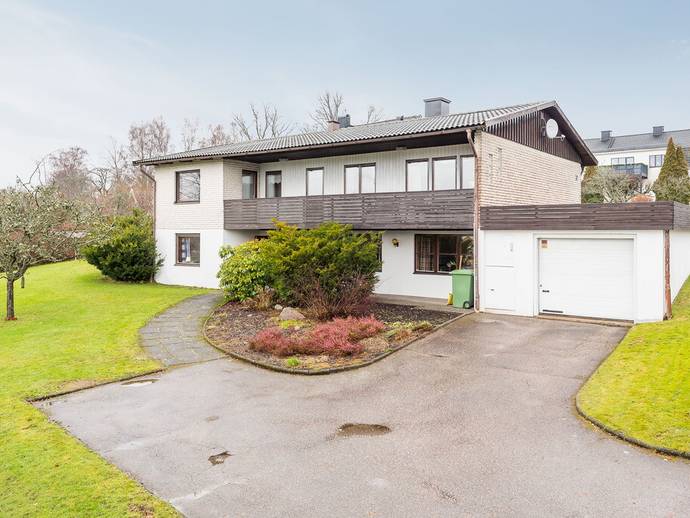 7 rok · 118 m² · Riddarebacken 10