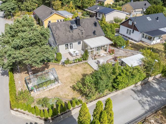 6 rok · 99 m² · Rödhakevägen 7