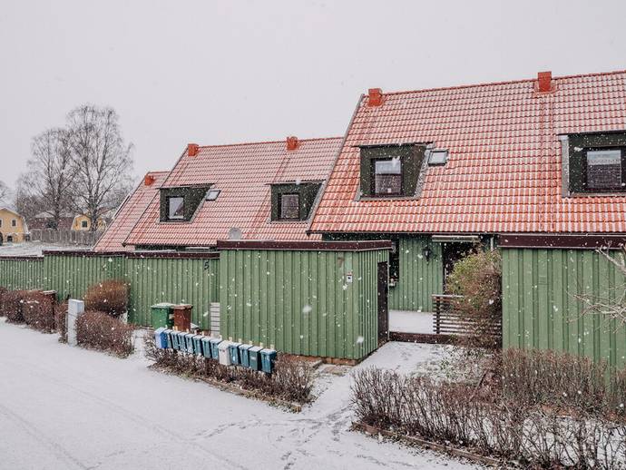 4 rok · 99 m² · Fogdegårdsvägen 7