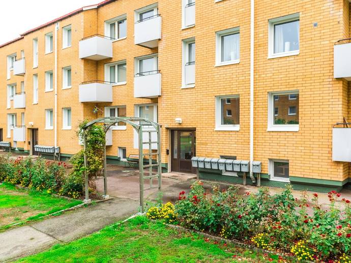 2 rok · 33 m² · Skogvaktaregatan 12