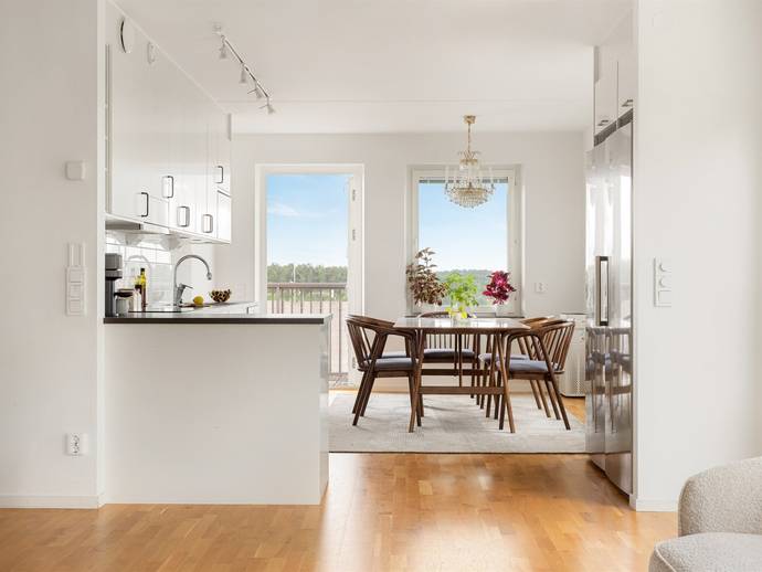 Lägenhet, 4 rum, 114 m²