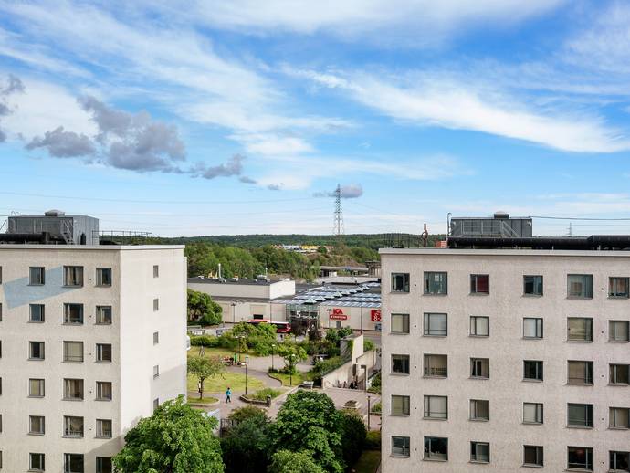 Äspholmsvägen 33 i Skärholmen centrum, Stockholms kommun - lägenhet ...
