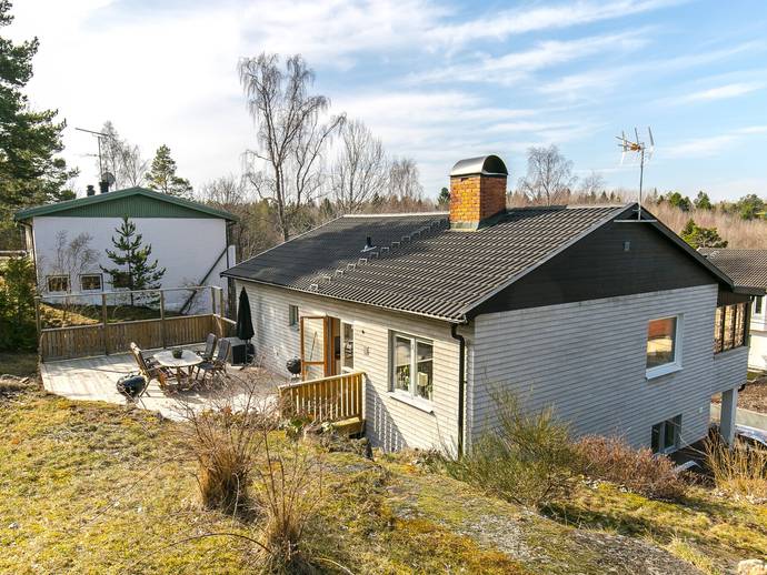 4 rok · 98 m² · Bärnstensvägen 8