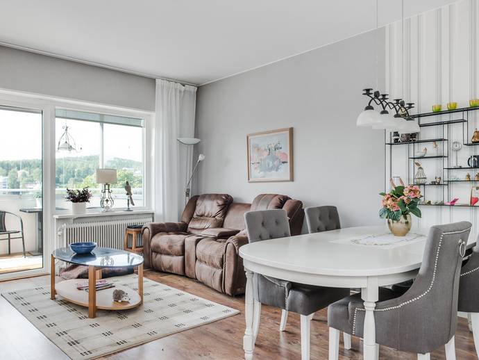 2 rok · 43 m² · Villagatan 40A