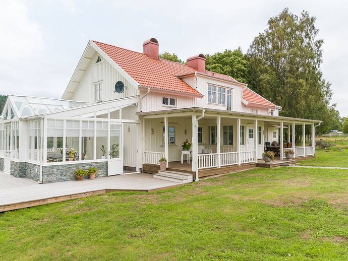 7 rok · 205 m² · Vist 904