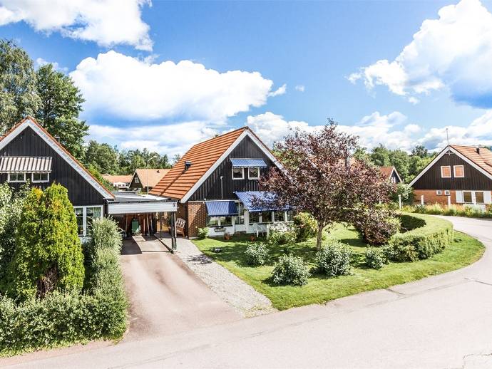 4 rok · 136 m² · Sjövägen 2