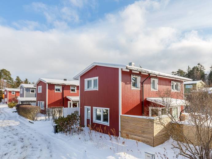 5 rok · 124 m² · Vallatorpsvägen 102