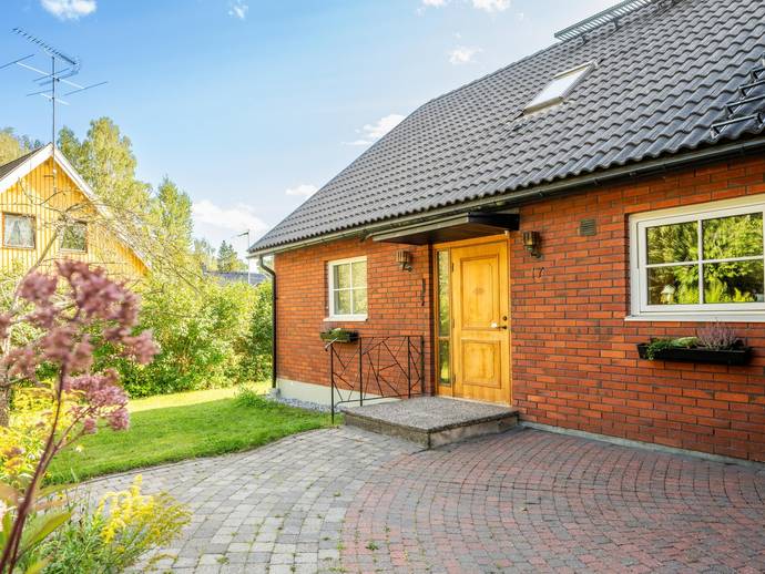 6 rok · 163 m² · Vallmovägen 17