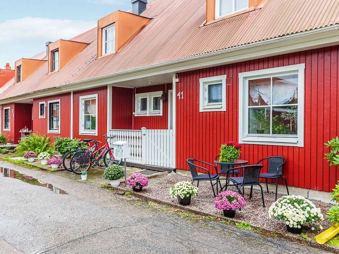6 rok · 141 m² · Myrbackavändan 41