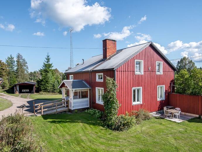6 rok · 129 m² · Backan 212