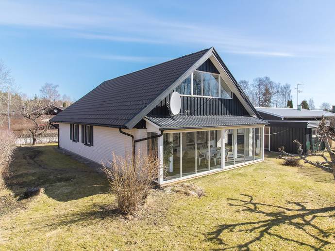6 rok · 144 m² · Blåbärsgatan 10