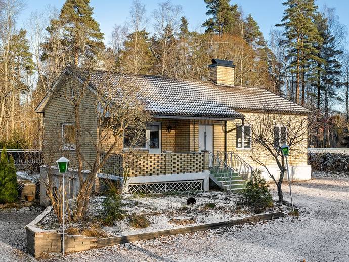 Björnbovägen 17 i Björneborg, Kristinehamns kommun - villa till salu ...