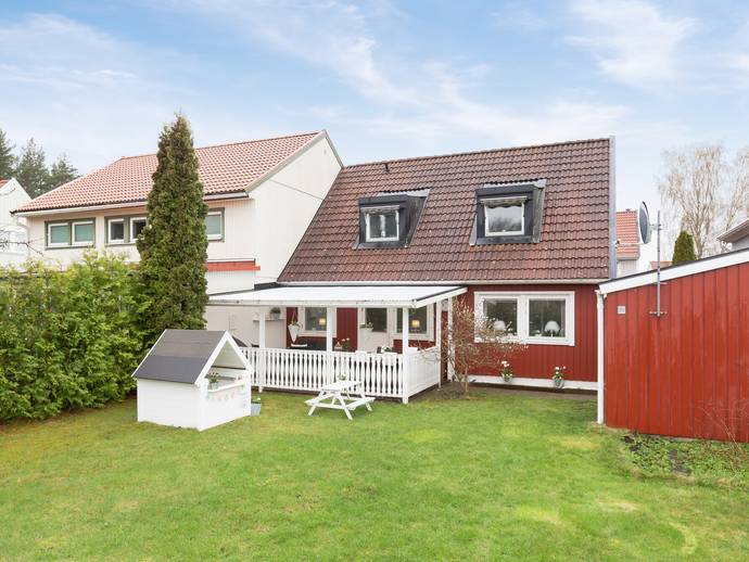 5 rok · 115 m² · Trastsångsvägen 9