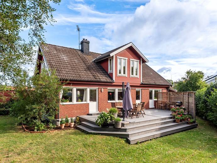 8 rok · 167 m² · Trollvägen 8