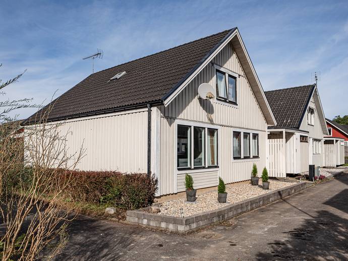 6 rok · 135 m² · Mor Annas väg 13