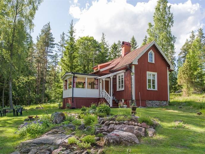 2 rok · 30 m² · Bergsåsarna 9