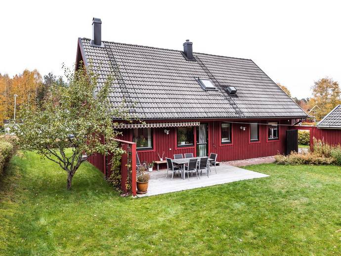 6 rok · 183 m² · Varggårdsvägen 26