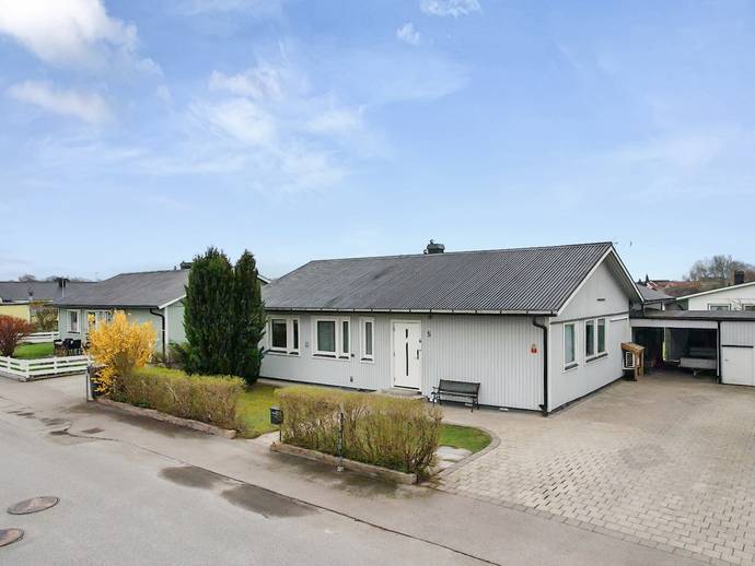 vesslev-gen-5-i-kallinge-ronneby-kommun-radhus-till-salu-hemnet