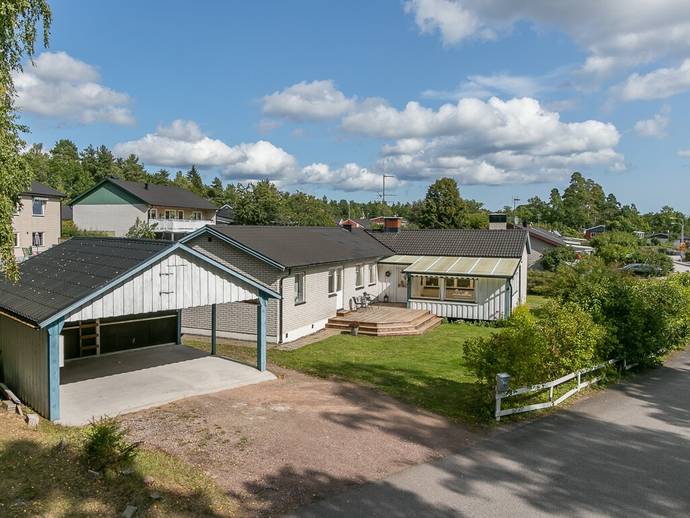 6 rok · 145 m² · Rödslevägen 38