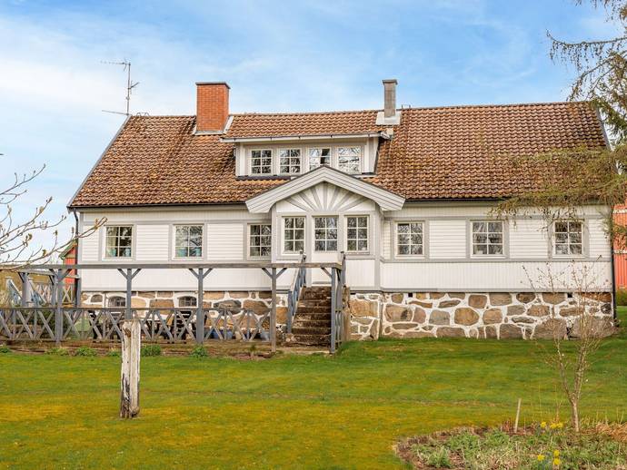 Norra Hultarp 110 Gröna Hälls Gård - Såld gård utan jordbruk ...