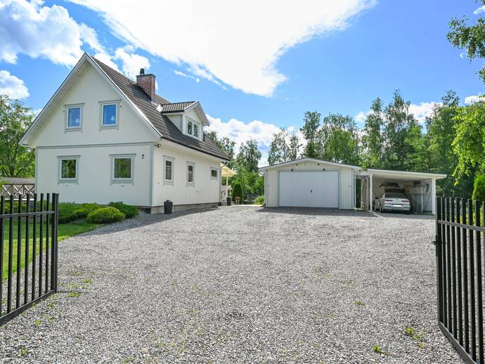4 rok · 102 m² · Släggvägen 2
