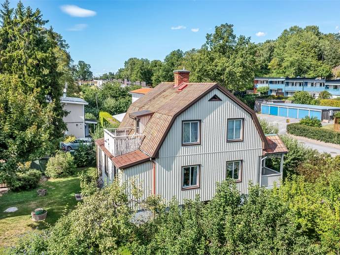 7 rok · 135 m² · Segeltorpsvägen 89